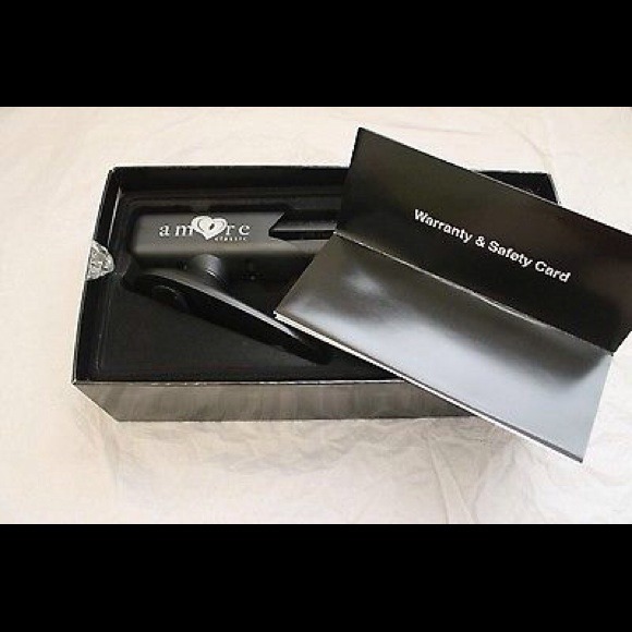 SOLD🚫 NEW! Ceramic Straightener withNegative Ions - Picture 3 of 4