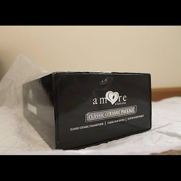 SOLD🚫 NEW! Ceramic Straightener withNegative Ions - Picture 4 of 4