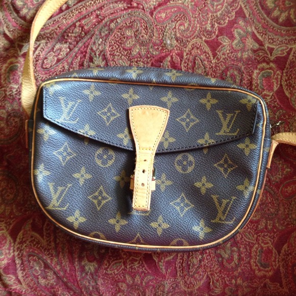Louis Vuitton crossbody bag!