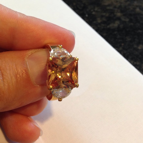 Ring - Picture 3 of 3