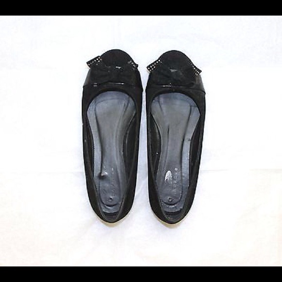 LIKE NEW Suede Women's Ballet Flats with Bow - Picture 4 of 4