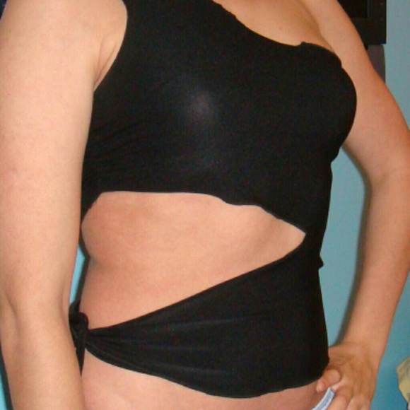 Black Top Laser Cut Top Crop Top Small