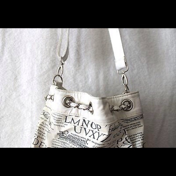 SOLD🚫Vintage Faux Leather Chain 2-Way Handbag - Picture 3 of 4