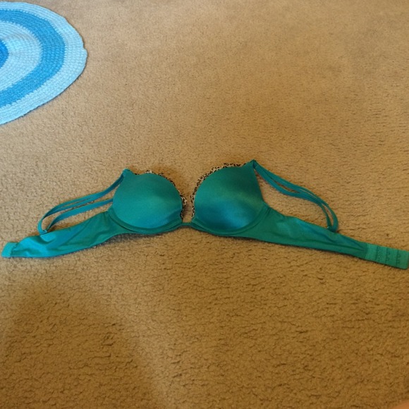 VS Bra