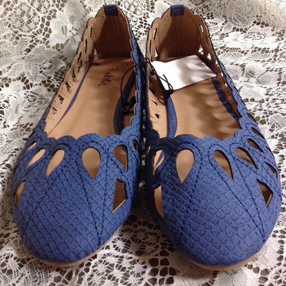 XSoldX Blue cutout flats 7 - Picture 2 of 3