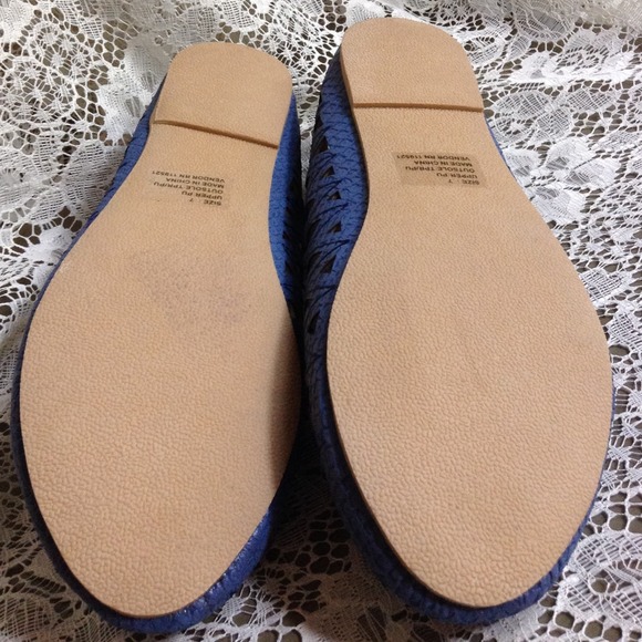 XSoldX Blue cutout flats 7 - Picture 3 of 3