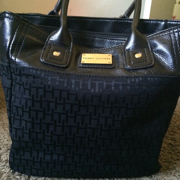 💟60% Off💟Tommy Hilfiger handbag