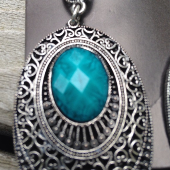 Turquoise boho earrings - Picture 2 of 3