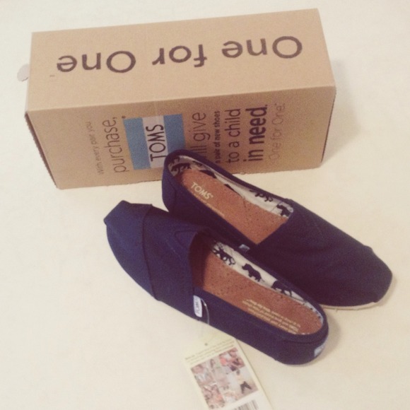 TOMS shoes