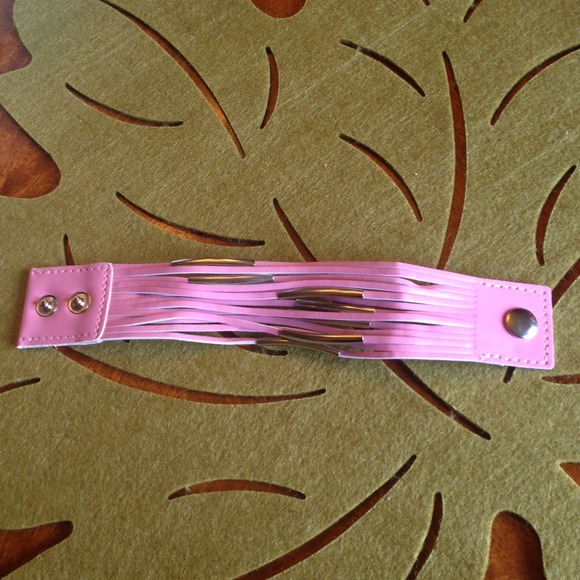 Pink Bracelet❌SOLD❌ - Picture 2 of 4