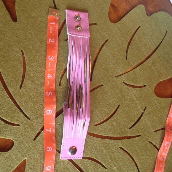 Pink Bracelet❌SOLD❌ - Picture 3 of 4