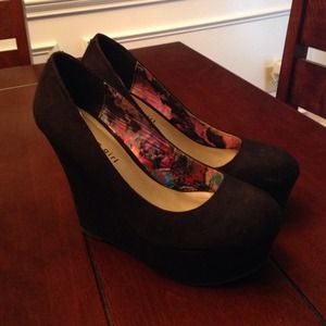 Madden Girl Black Suede Platform Wedge Pumps