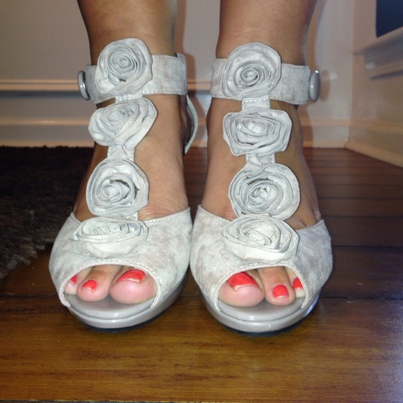 Blush Suede Candie's Pumps