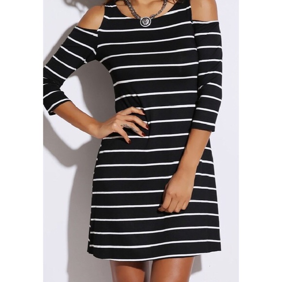 Dress w/cut out shoulders