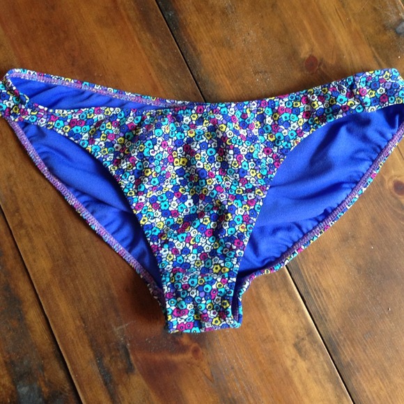 Floral bikini bottom size medium