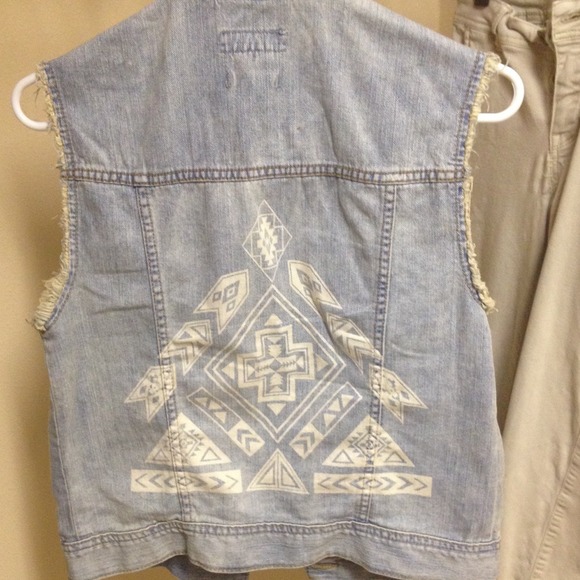 Bullhead denim sleeveless jacket