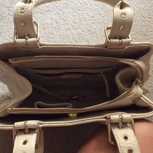 🎀Dooney & Bourke Extra Small Satchel🎀(more pics)