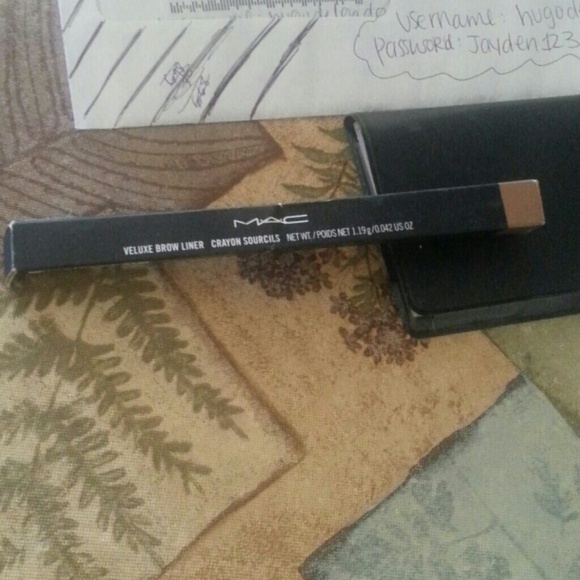 mac veluxe eyebrow liner