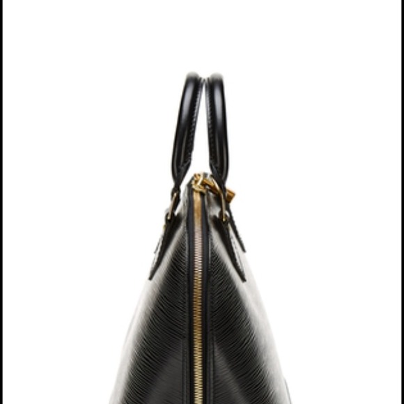Authentic Epi Alma Louis Vuitton - Picture 2 of 4