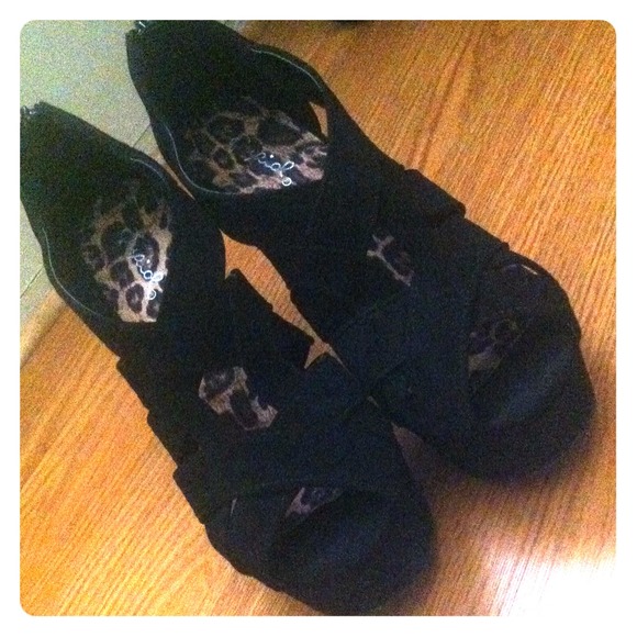 black crisscross style heels