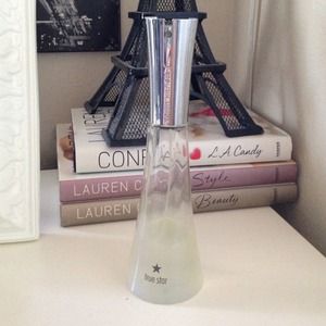 Tommy Hilfiger True Star perfume