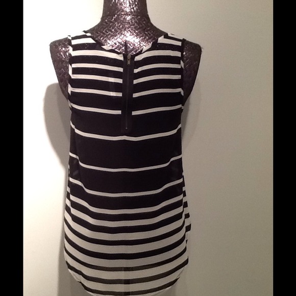 Black and White Stripe Tank - Picture 2 of 2