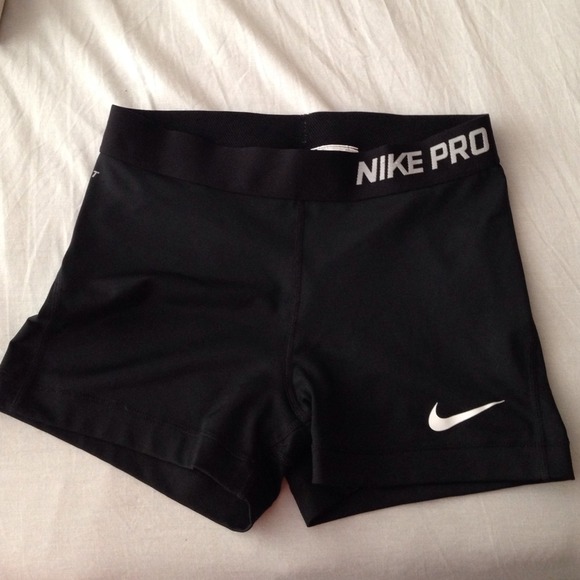 Nike Pros 2.5"
