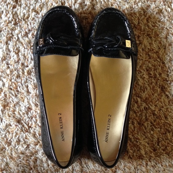 Anne Klein Black Flats