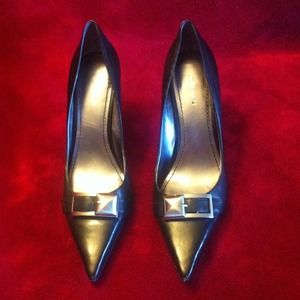 💕REDUCED💕Classy Nine West black heels, Size 10