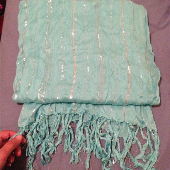 Turquoise and shiny Silver scarf.