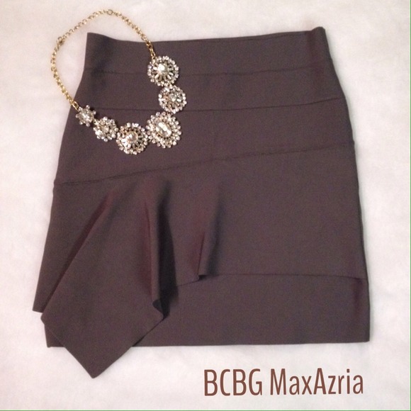 BCBGMaxAzria Dresses & Skirts - ️🎉HP🎉Like New BCBG Bandage Skirt!