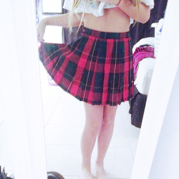 👽traded👽LF plaid skirt