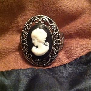 Black and white cameo ring