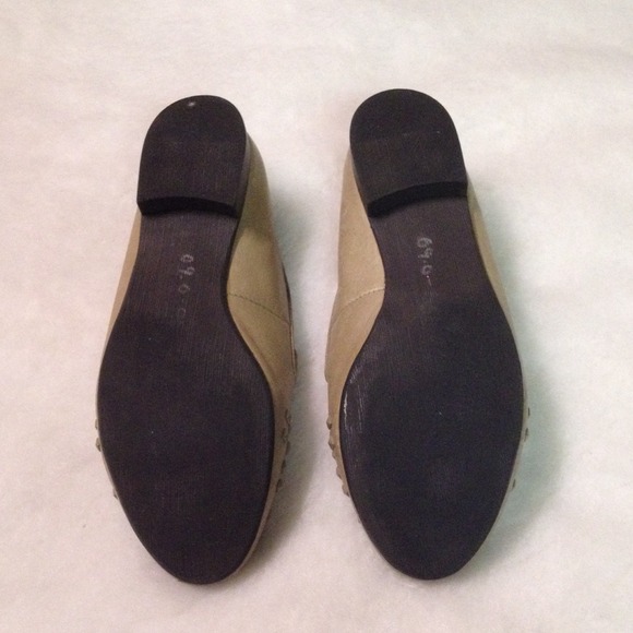 ❌SOLD❌Steve Madden Taupe Studded Loafers! - Picture 4 of 4