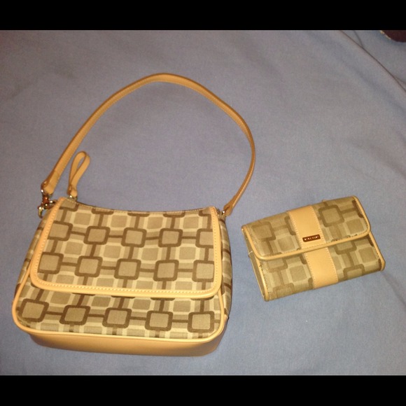 Small Shoulder Purse and Wallet to match. - Picture 2 of 2