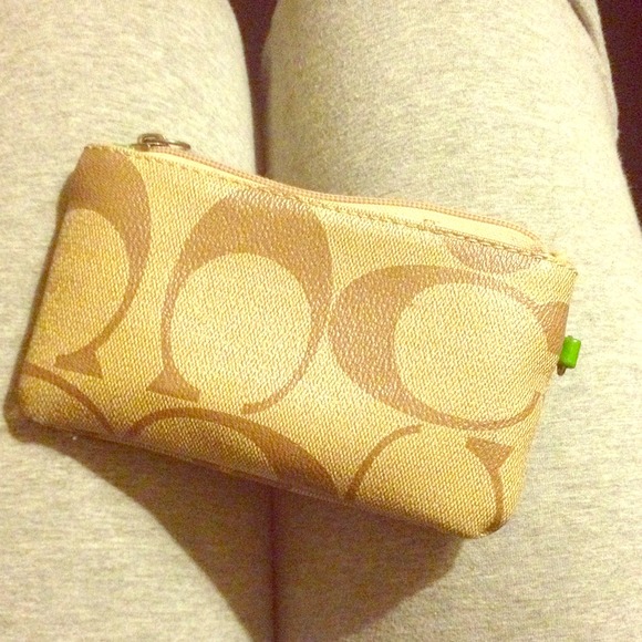 Coach wristlet/coin purse - Picture 1 of 3