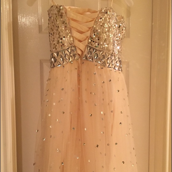 Champagne prom dress - Picture 4 of 4