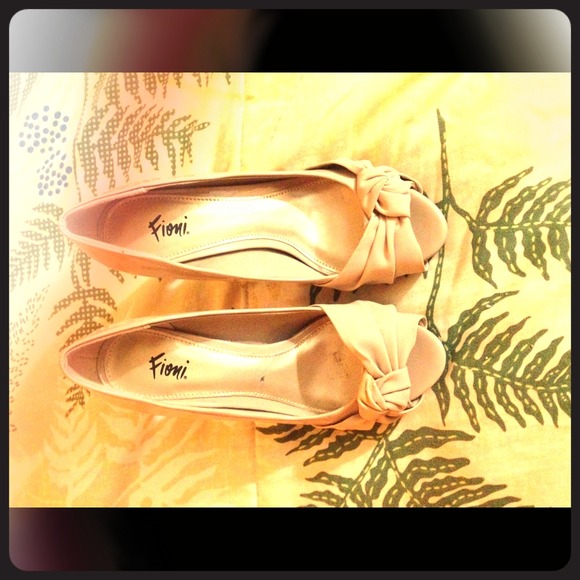 Perfect condition size 5 very sexy worn once