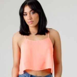 So chaud crop top