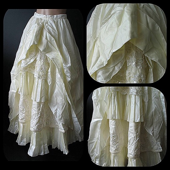 Stunning champagne-colored bohemian wedding skirt - Picture 2 of 4