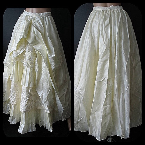 Stunning champagne-colored bohemian wedding skirt - Picture 3 of 4