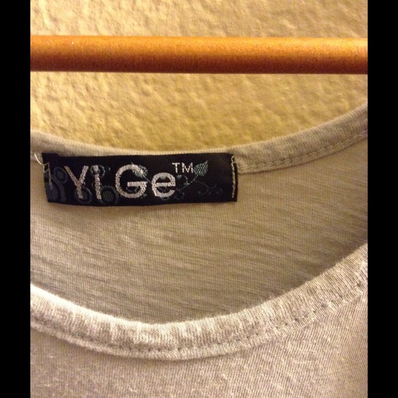 ❌Sold Gray Flutter Sleeve Blouse - Picture 3 of 3