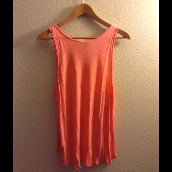 ❌Sold Peach tank - Picture 2 of 4