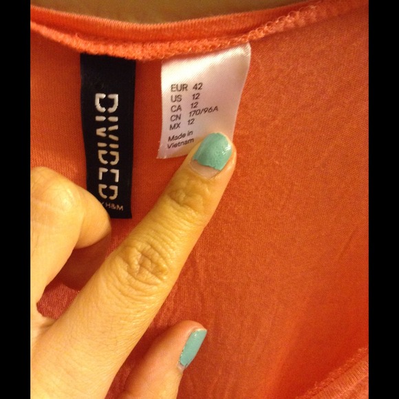 ❌Sold Peach tank - Picture 3 of 4