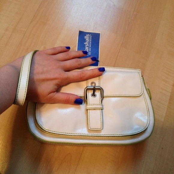 Summer Hype Leather Clutch - Picture 2 of 4