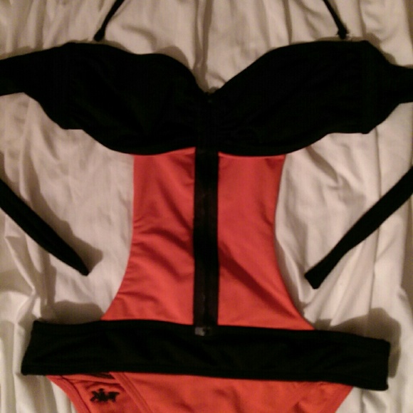 NWOT Tavik red and black medium one piece - Picture 1 of 2