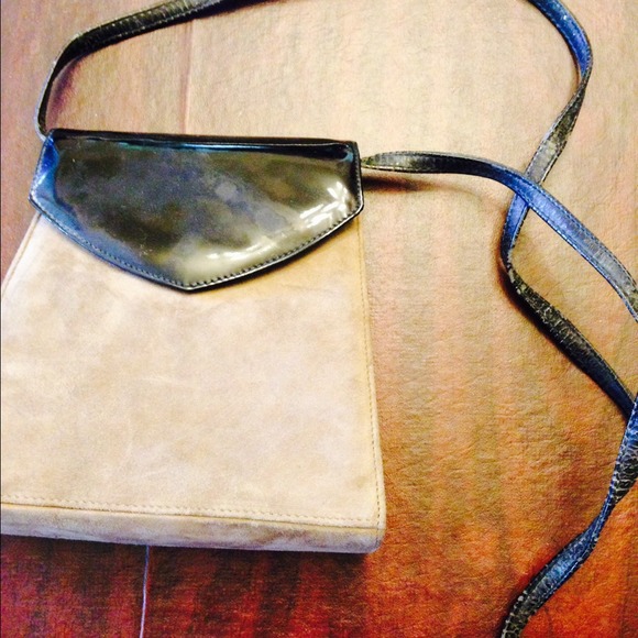 Authentic Bally Crossbody bag patent leather suede - Picture 2 of 4