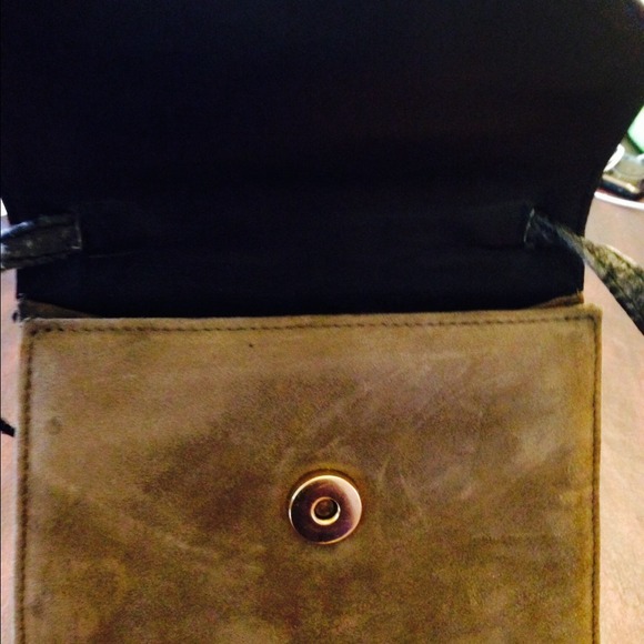 Authentic Bally Crossbody bag patent leather suede - Picture 3 of 4