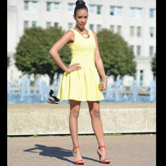 Yellow Doll Dress HP 06/18 Host Pick🎉