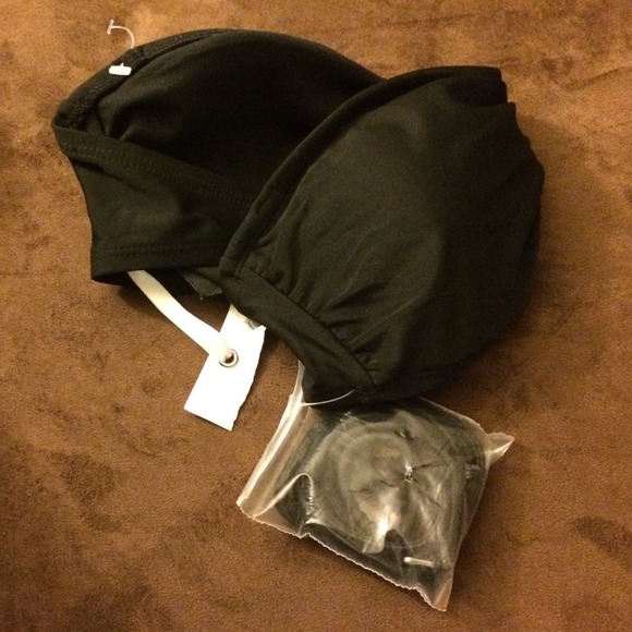 CLEARANCE New black Converse swim top in Small - Picture 4 of 6